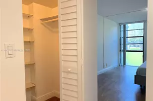 20400 W Country Club Dr, Aventura, FL 33180 - Photo 16