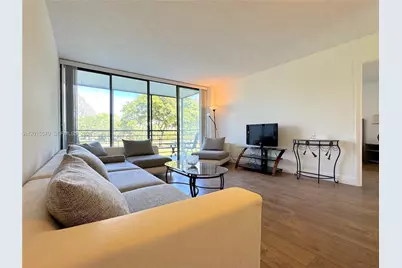 20400 W Country Club Dr #209, Aventura, FL 33180 - Photo 4