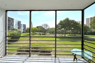 20400 W Country Club Dr, Aventura, FL 33180 - Photo 22