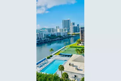 600 Parkview Dr #1018, Hallandale Beach, FL 33009 - Photo 2