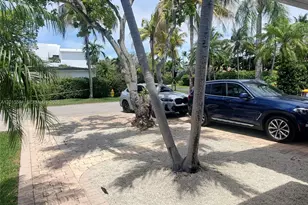 301 Hampton Ln, Key Biscayne, FL 33149 - Photo 32