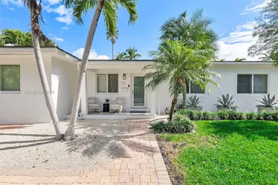 301 Hampton Ln, Key Biscayne, FL 33149 - Photo 1