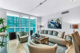 31 SE 5th St, Miami, FL 33131 - Photo 6