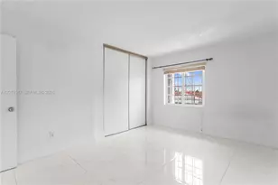 4079 W 9th Ln, Hialeah, FL 33012 - Photo 20