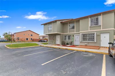 4079 W 9th Ln #74, Hialeah, FL 33012 - Photo 2