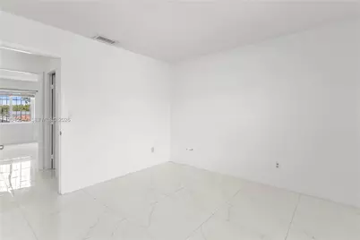 4079 W 9th Ln #74, Hialeah, FL 33012 - Photo 30