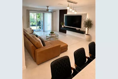 6835 Broadwater Ln, Lake Worth, FL 33467 - Photo 2