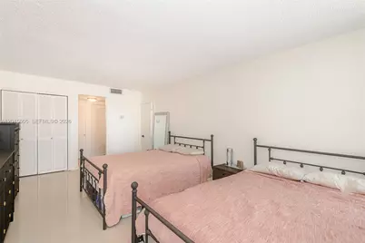 5750 Collins Ave #3J, Miami Beach, FL 33140 - Photo 10