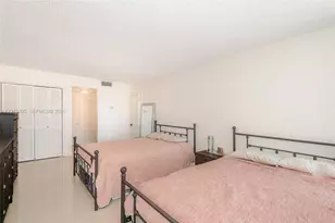 5750 Collins Ave, Miami Beach, FL 33140 - Photo 10