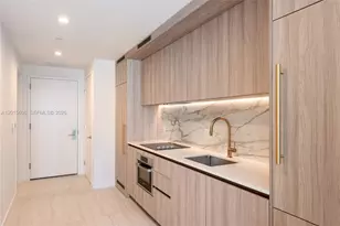 77 SE 5th St, Miami, FL 33131 - Photo 1