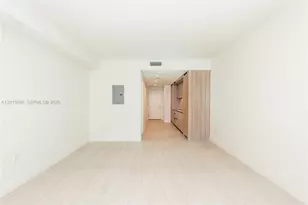 77 SE 5th St, Miami, FL 33131 - Photo 10