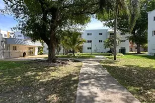 11301 SW 200th St, Miami, FL 33157 - Photo 2