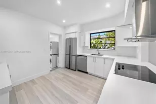 7525 Adventure Ave, North Bay Village, FL 33141 - Photo 8