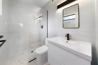 7525 Adventure Ave, North Bay Village, FL 33141 - Photo 32