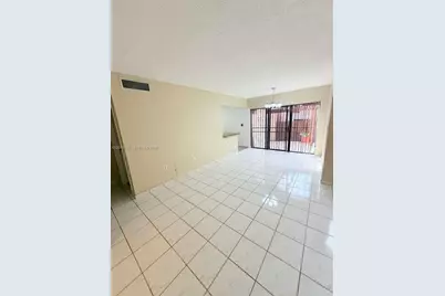 445 W Park Dr #106-4, Miami, FL 33172 - Photo 4