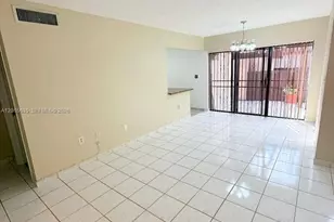 445 W Park Dr, Miami, FL 33172 - Photo 4