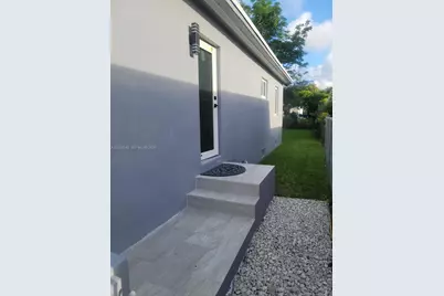 266 NE 162nd St, Miami, FL 33162 - Photo 18