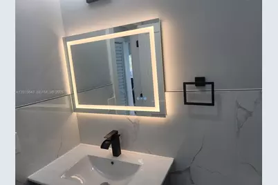 266 NE 162nd St, Miami, FL 33162 - Photo 22