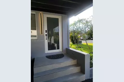 266 NE 162nd St, Miami, FL 33162 - Photo 2