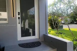 266 NE 162nd St, Miami, FL 33162 - Photo 2