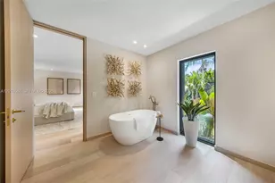 72 W Shore Dr W, Miami, FL 33133 - Photo 92