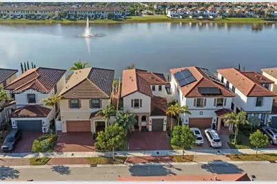 3460 W 103rd Ter, Hialeah, FL 33018 - Photo 4