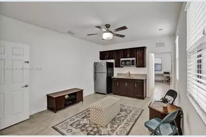 3460 W 103rd Ter, Hialeah, FL 33018 - Photo 32