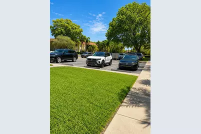 439 Lakeview Dr #106, Weston, FL 33326 - Photo 24