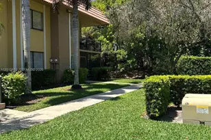 439 Lakeview Dr, Weston, FL 33326 - Photo 6