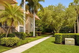 439 Lakeview Dr, Weston, FL 33326 - Photo 4
