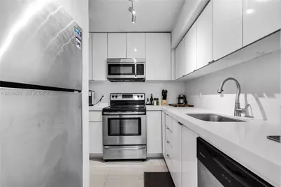 1200 West Ave #420, Miami Beach, FL 33139 - Photo 6