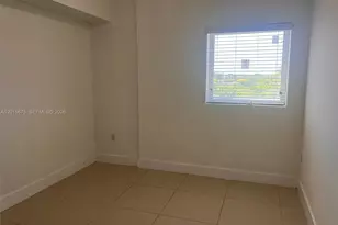 2300 NW 7th St, Miami, FL 33125 - Photo 10