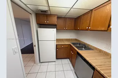 3720 Inverrary Dr #2K, Lauderhill, FL 33319 - Photo 2
