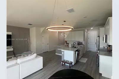 2162 Appleton Cir N, Oakland Park, FL 33309 - Photo 10