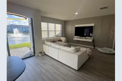 2162 Appleton Cir N, Oakland Park, FL 33309 - Photo 14