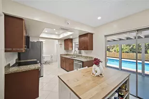 8972 SW 8th St, Boca Raton, FL 33433 - Photo 10
