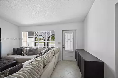 8972 SW 8th St, Boca Raton, FL 33433 - Photo 4
