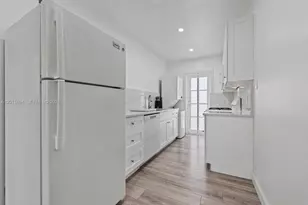 8550 Byron Ave, Miami Beach, FL 33141 - Photo 14