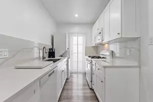 8550 Byron Ave, Miami Beach, FL 33141 - Photo 16