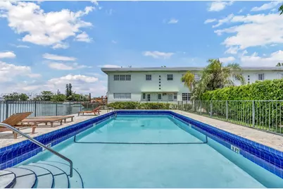 8550 Byron Ave #2G, Miami Beach, FL 33141 - Photo 16