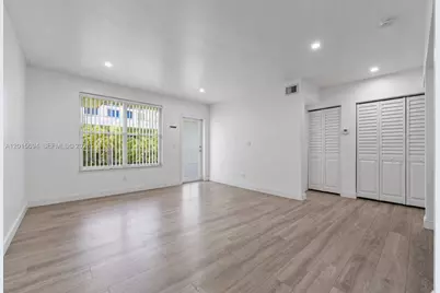 8550 Byron Ave #2G, Miami Beach, FL 33141 - Photo 6