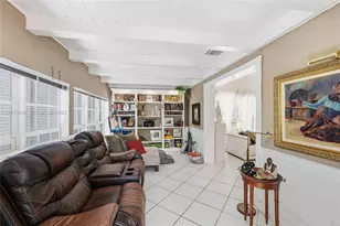 636 NE 17th Terrace, Fort Lauderdale, FL 33304 - Photo 12
