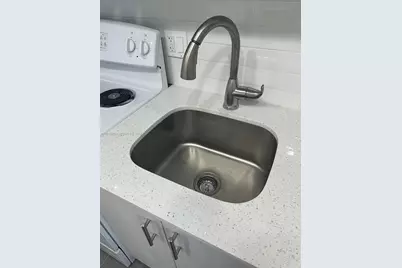 1535 NW 1st Pl #10, Miami, FL 33136 - Photo 1