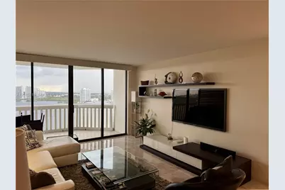 1000 Island Blvd #2512, Aventura, FL 33160 - Photo 2