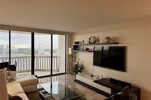 1000 Island Blvd, Aventura, FL 33160 - Photo 2