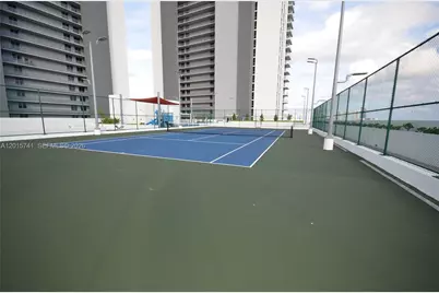 16385 Biscayne Blvd #519, North Miami Beach, FL 33160 - Photo 4