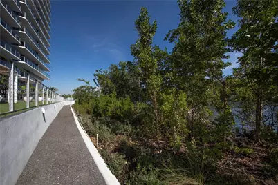 16385 Biscayne Blvd #519, North Miami Beach, FL 33160 - Photo 86