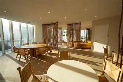 275 SW 6th St #5307, Miami, FL 33130 - Photo 14
