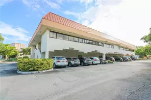 501 Golden Isles Dr, Hallandale Beach, FL 33009 - Photo 1