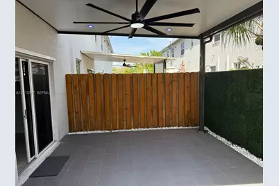 2614 SE 13th St, Homestead, FL 33035 - Photo 14